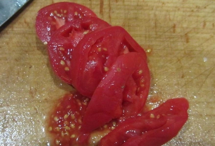 Яичница с моцареллой и помидором, пошаговый рецепт с фото